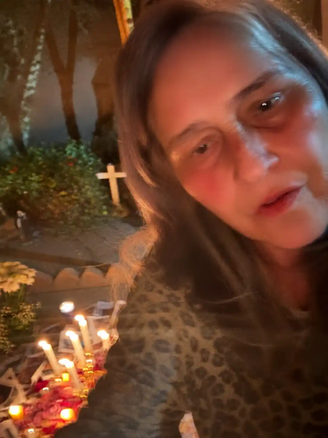 Trabajo espiritual de amor con velas y elementos rituales