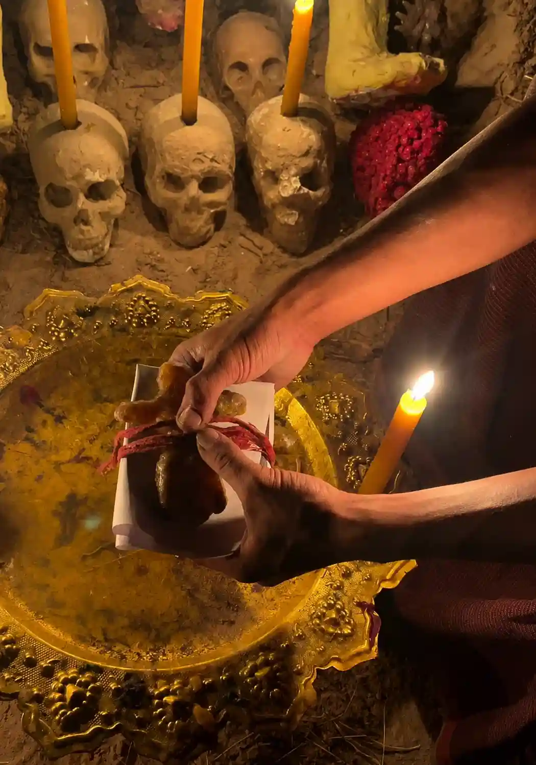 Limpieza espiritual con velas y cristales